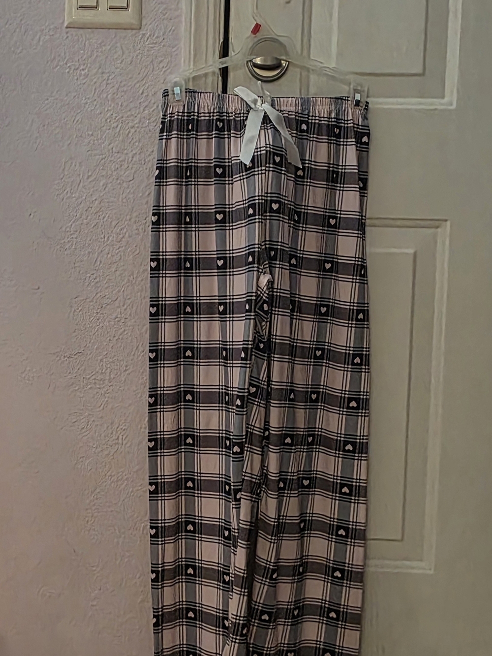 NWOT- Women's XS Pink Plaid Sleep Pants with Heart Print
